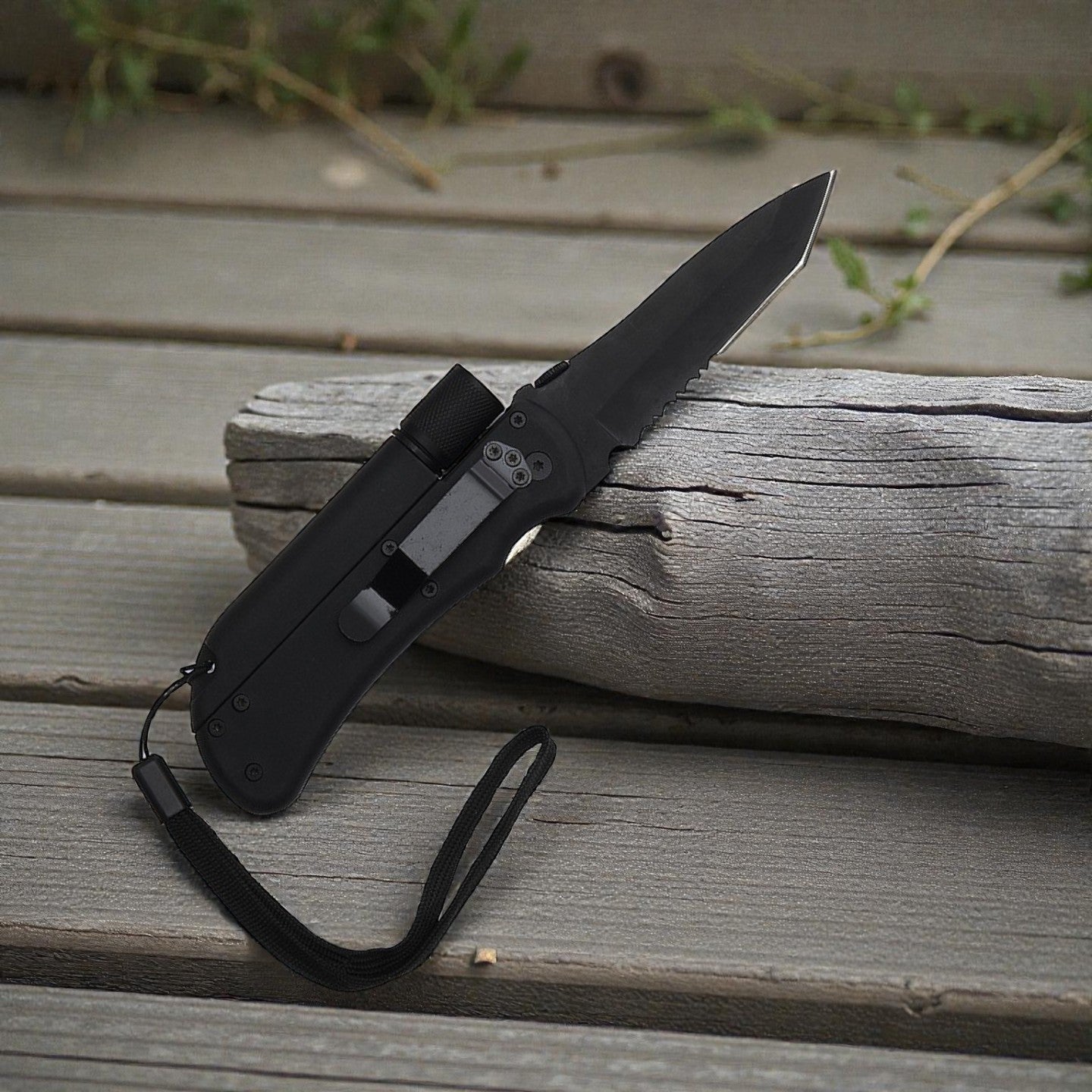 Fosco Industries Survival knife with lamp and fire starter